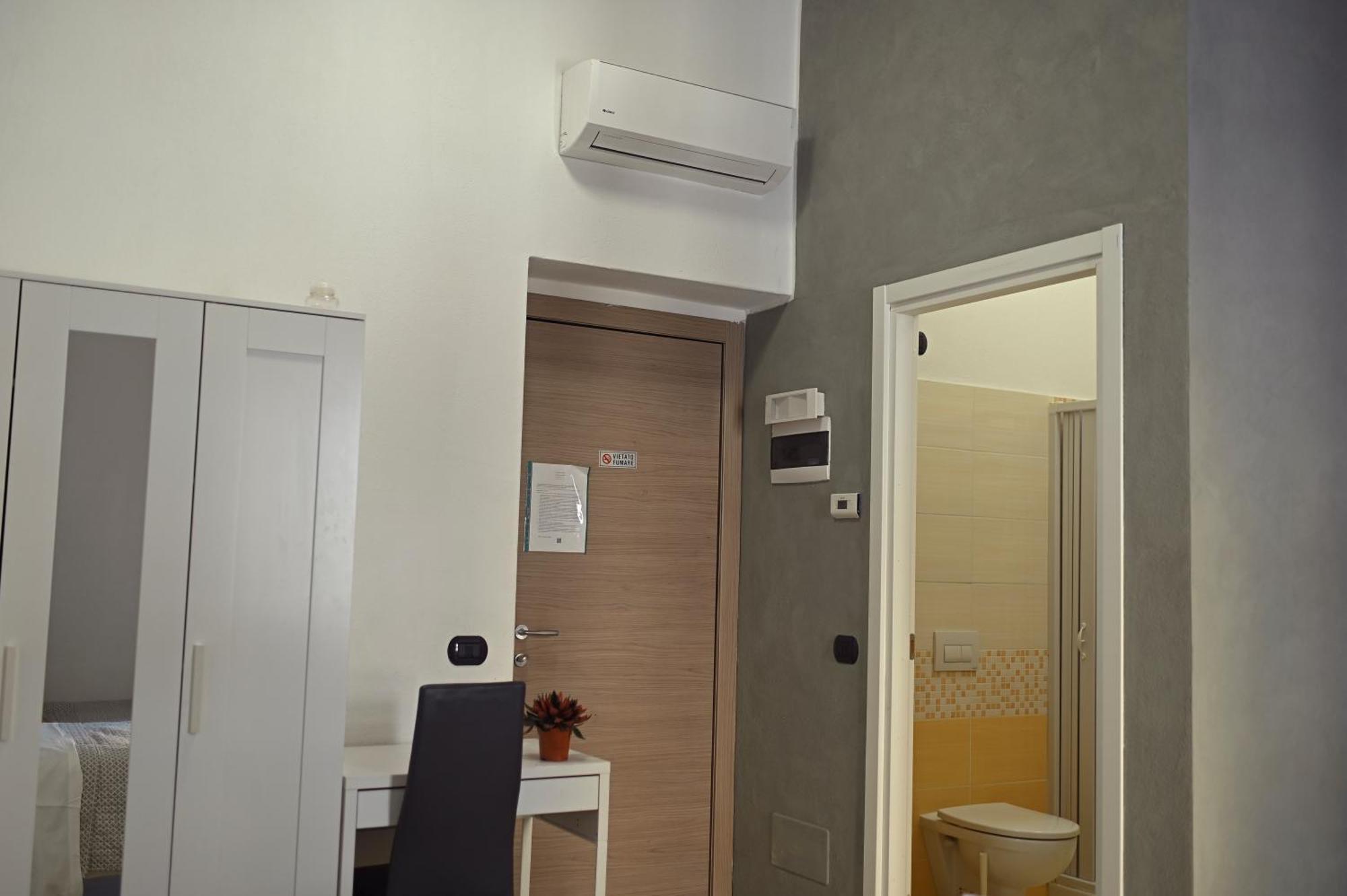 La Gloria Rho Private Rooms Only מראה חיצוני תמונה