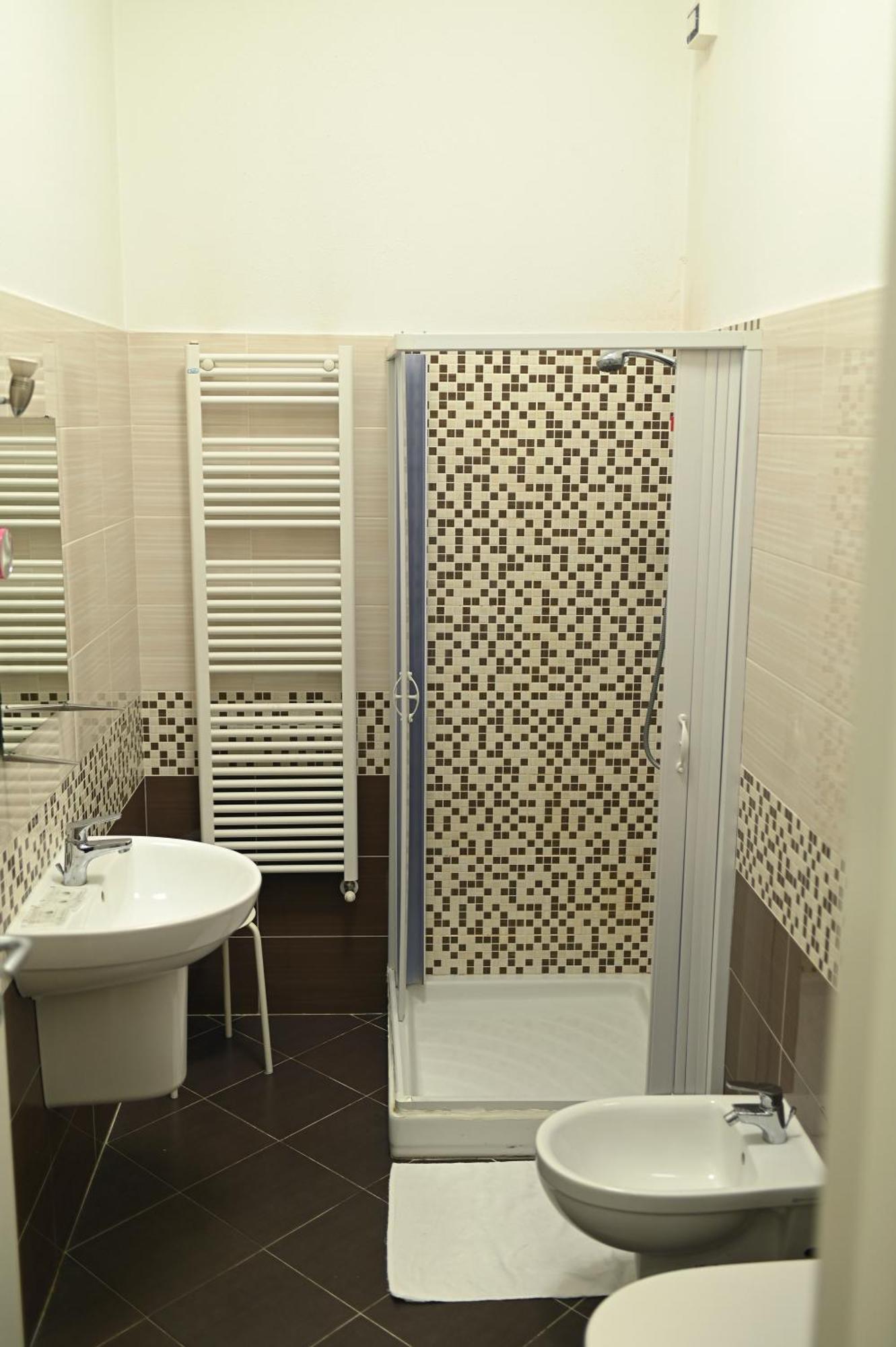 La Gloria Rho Private Rooms Only מראה חיצוני תמונה